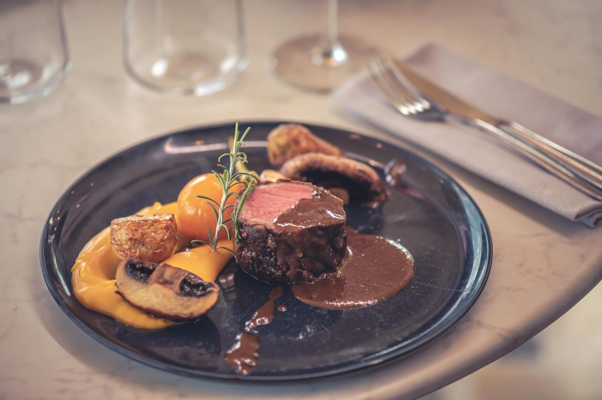 Logis Hotel Restaurant Le Plantevin Propiac Екстер'єр фото