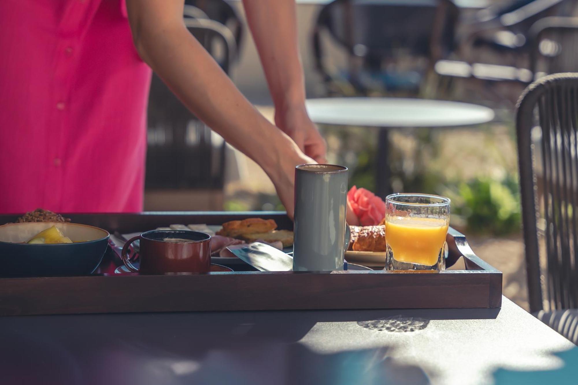 Logis Hotel Restaurant Le Plantevin Propiac Екстер'єр фото
