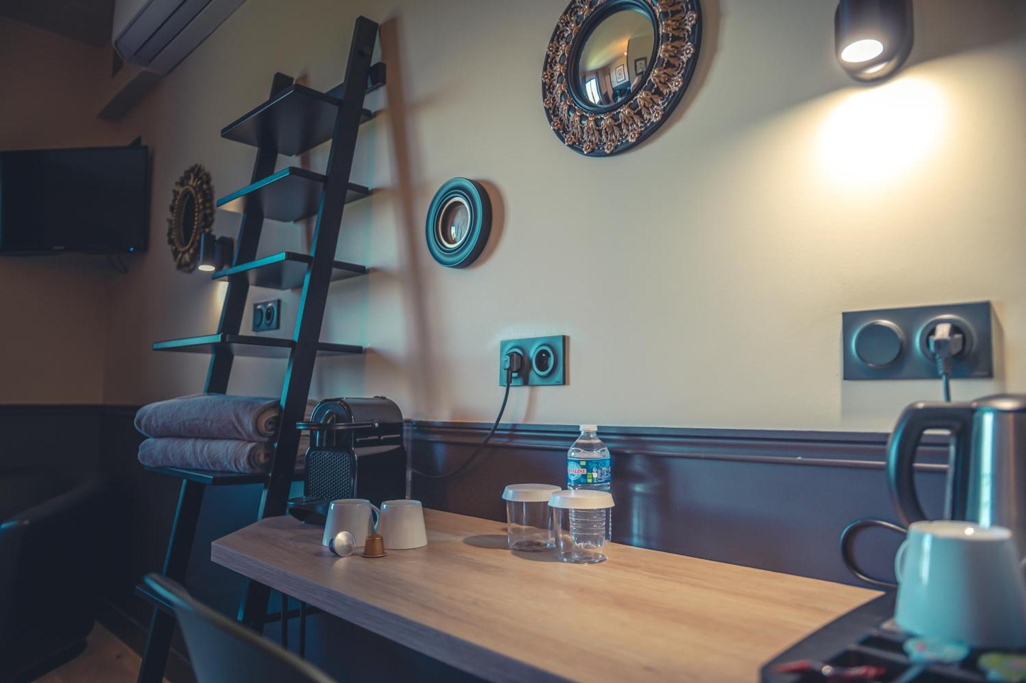 Logis Hotel Restaurant Le Plantevin Propiac Екстер'єр фото