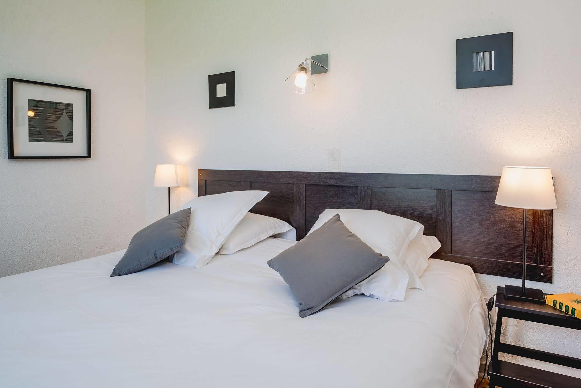 Logis Hotel Restaurant Le Plantevin Propiac Екстер'єр фото
